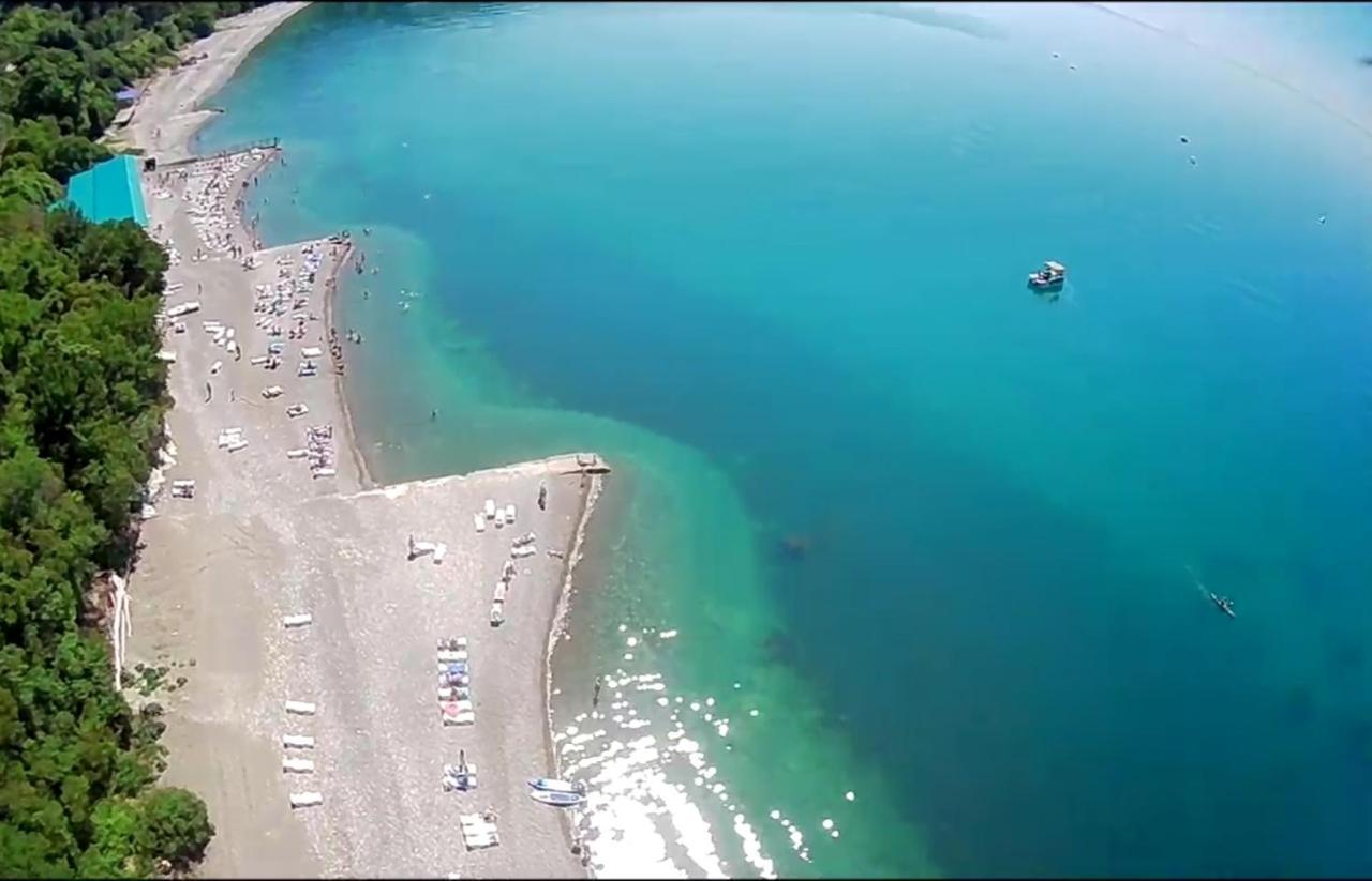 Отель Ривер Гагра Экстерьер фото
